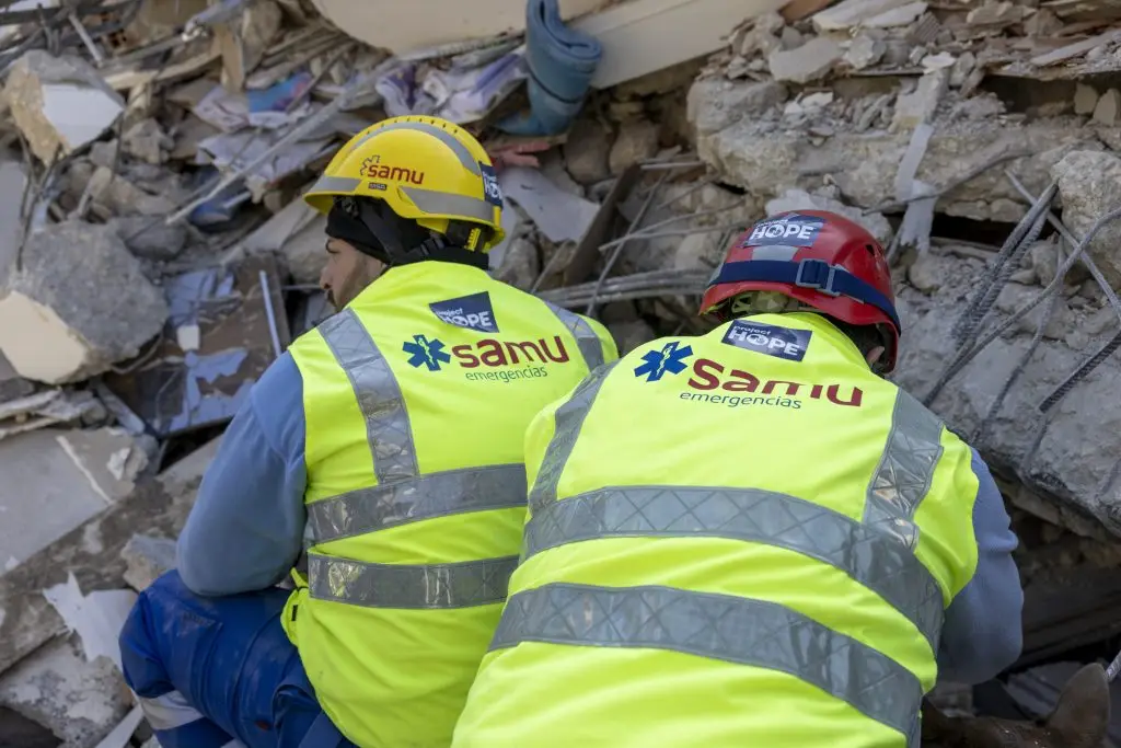 Samu Rescue Operators searching survivors during Turkey's Disaster in 2023